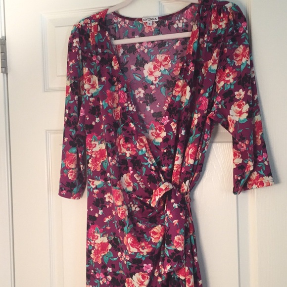 Kiyonna Dresses & Skirts - Kiyonna size 1 floral wrap dress